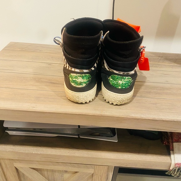 High-Top Sneakers with Blue Laces and Orange Accents Off-White - Picture 3 of 4